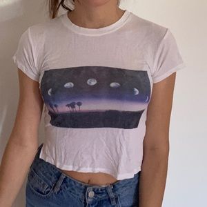 Brandy Melville Graphic Cropped Tee